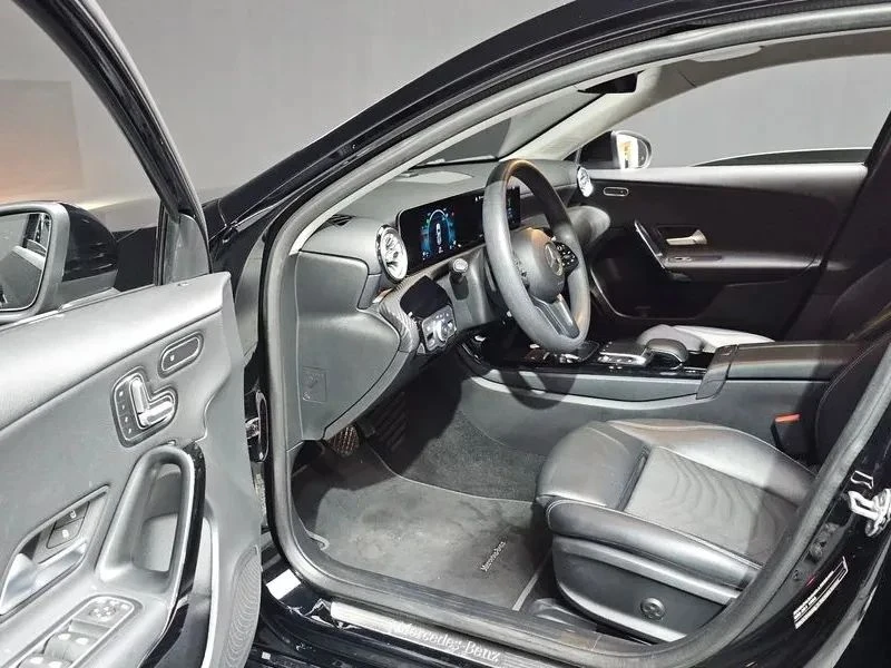 Mercedes-Benz A 220, снимка 10 - Автомобили и джипове - 56688436
