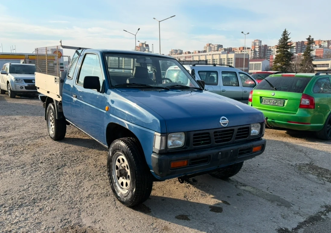 Nissan Pickup 2.4i 126hp 4x4, снимка 1