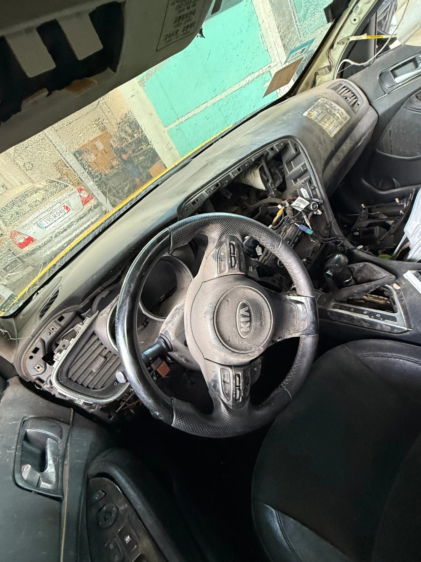 Kia K5 2.0 ГАЗ, снимка 8 - Автомобили и джипове - 54771726