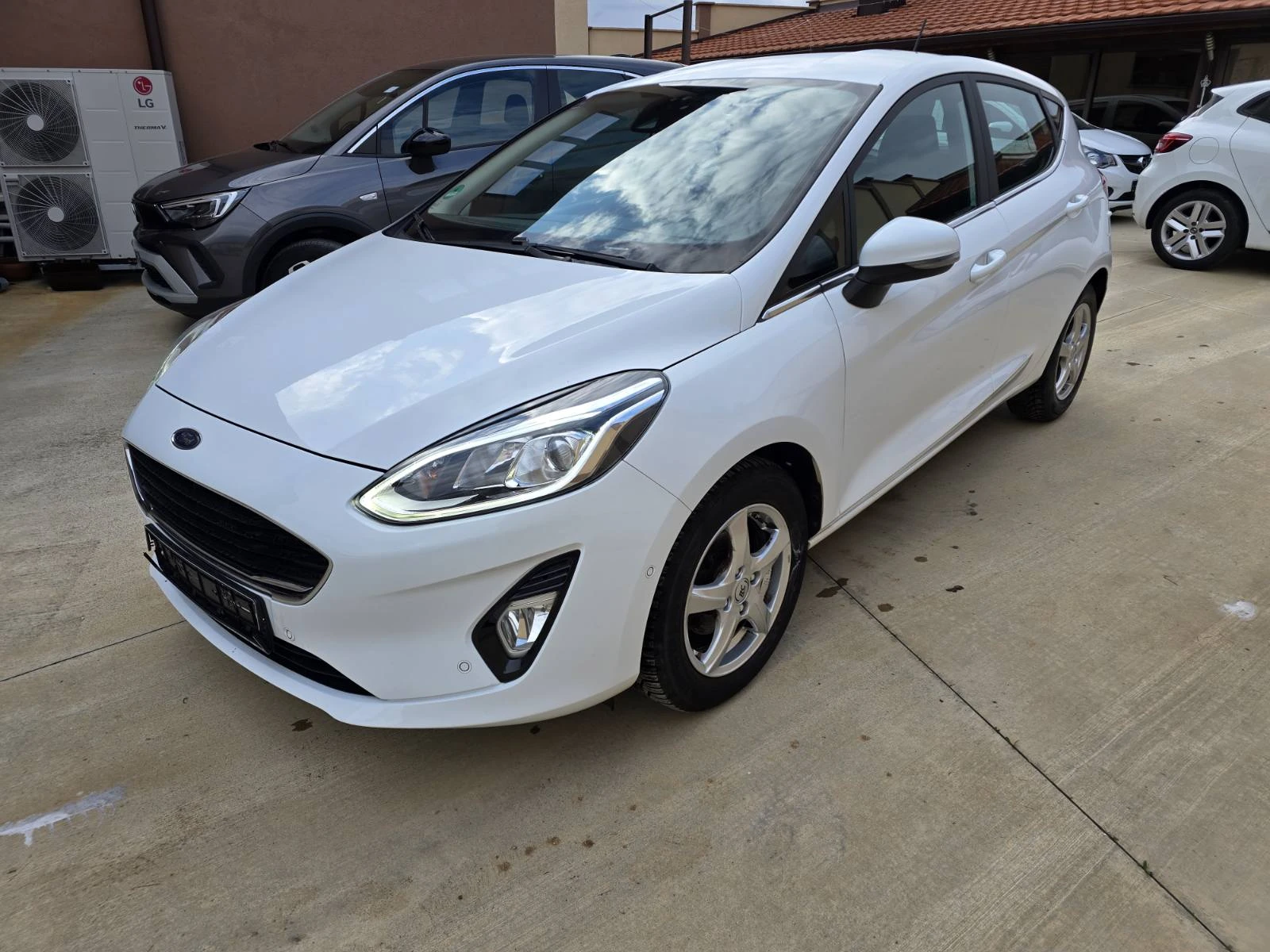Ford Fiesta 1.5 TDCI Titanium - изображение 2