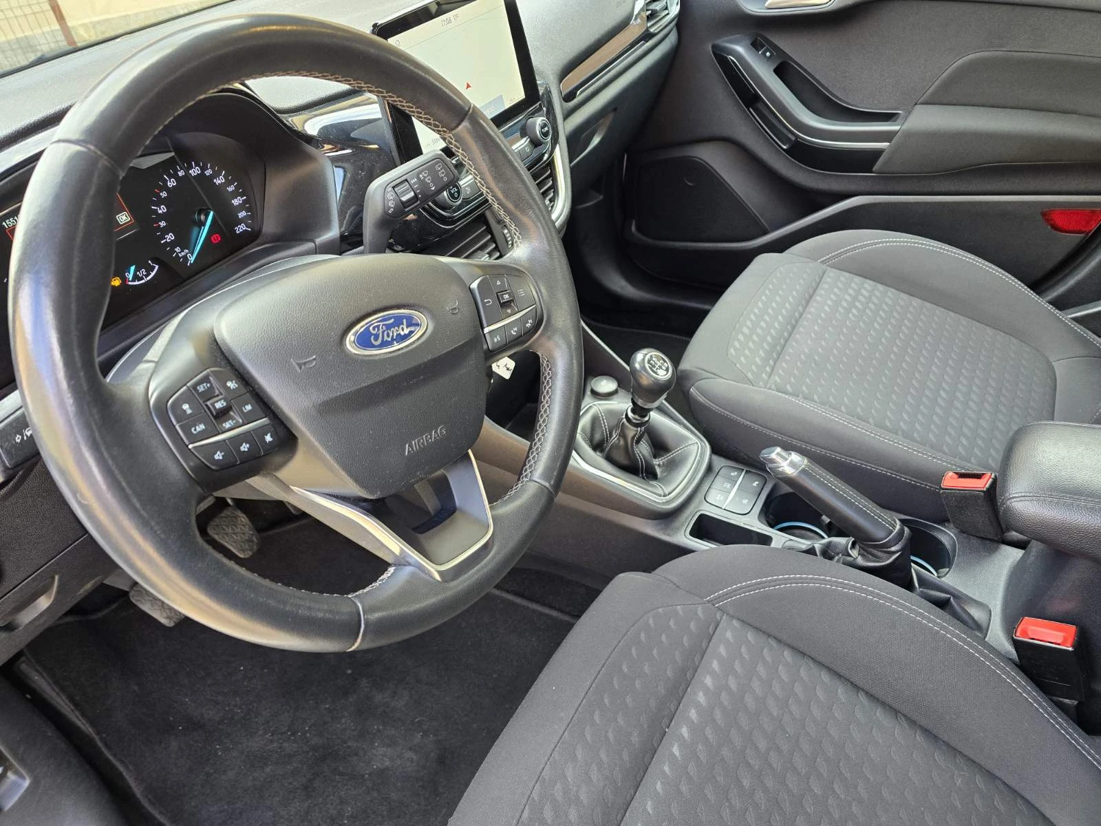 Ford Fiesta 1.5 TDCI Titanium - изображение 10