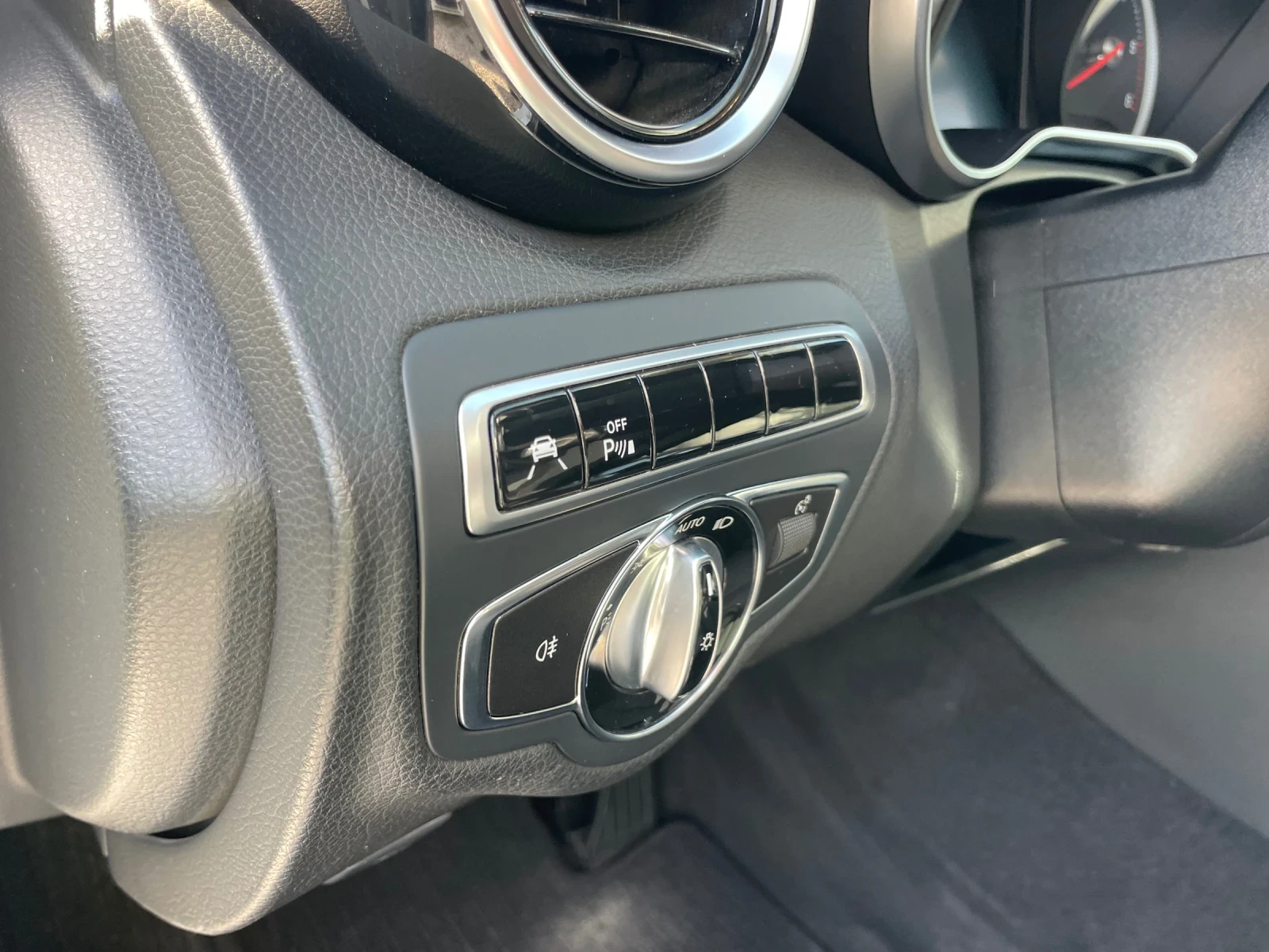 Mercedes-Benz C 220 Avantgarde  - изображение 6