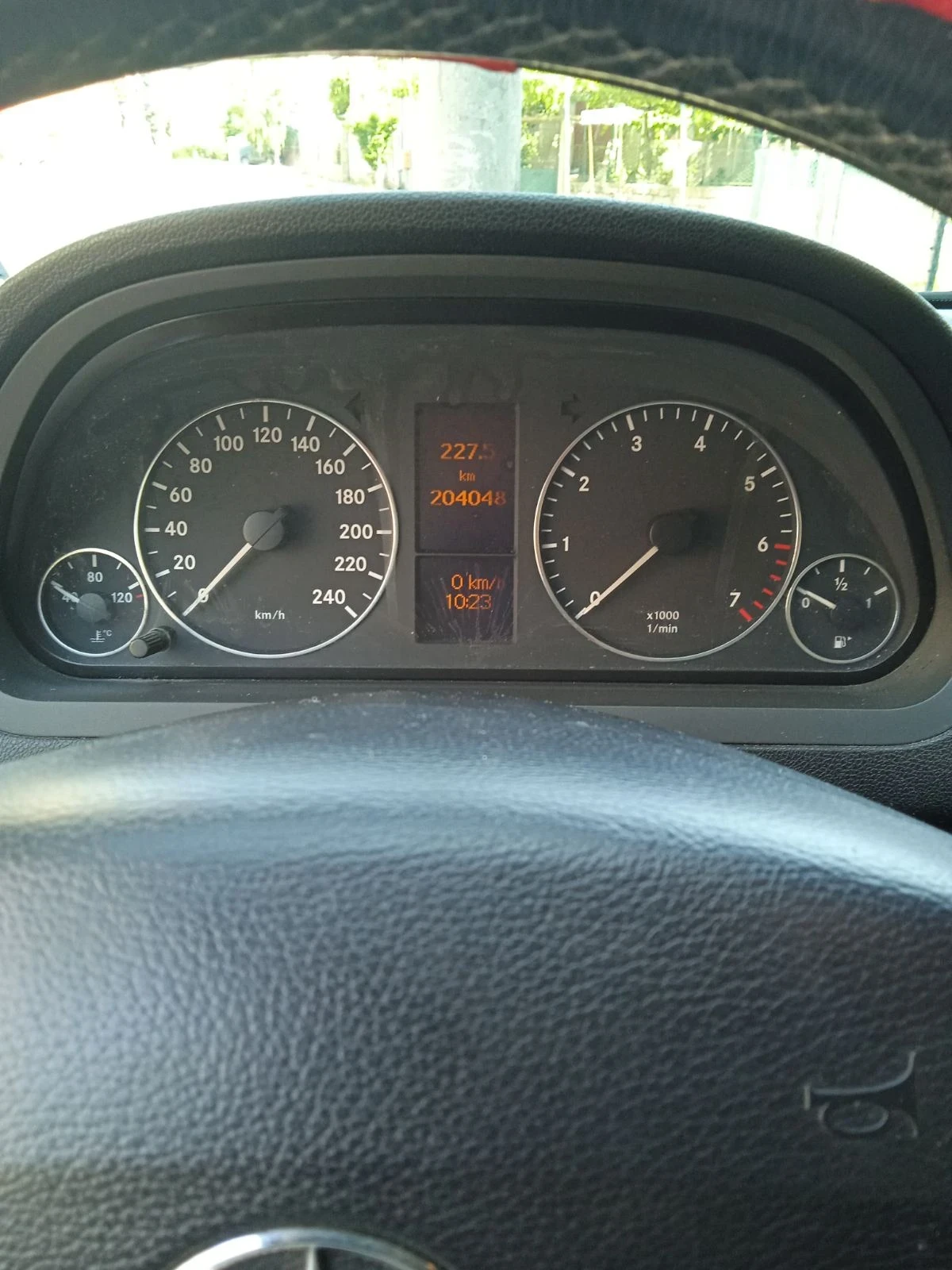 Mercedes-Benz A 150 с АГУ - изображение 8