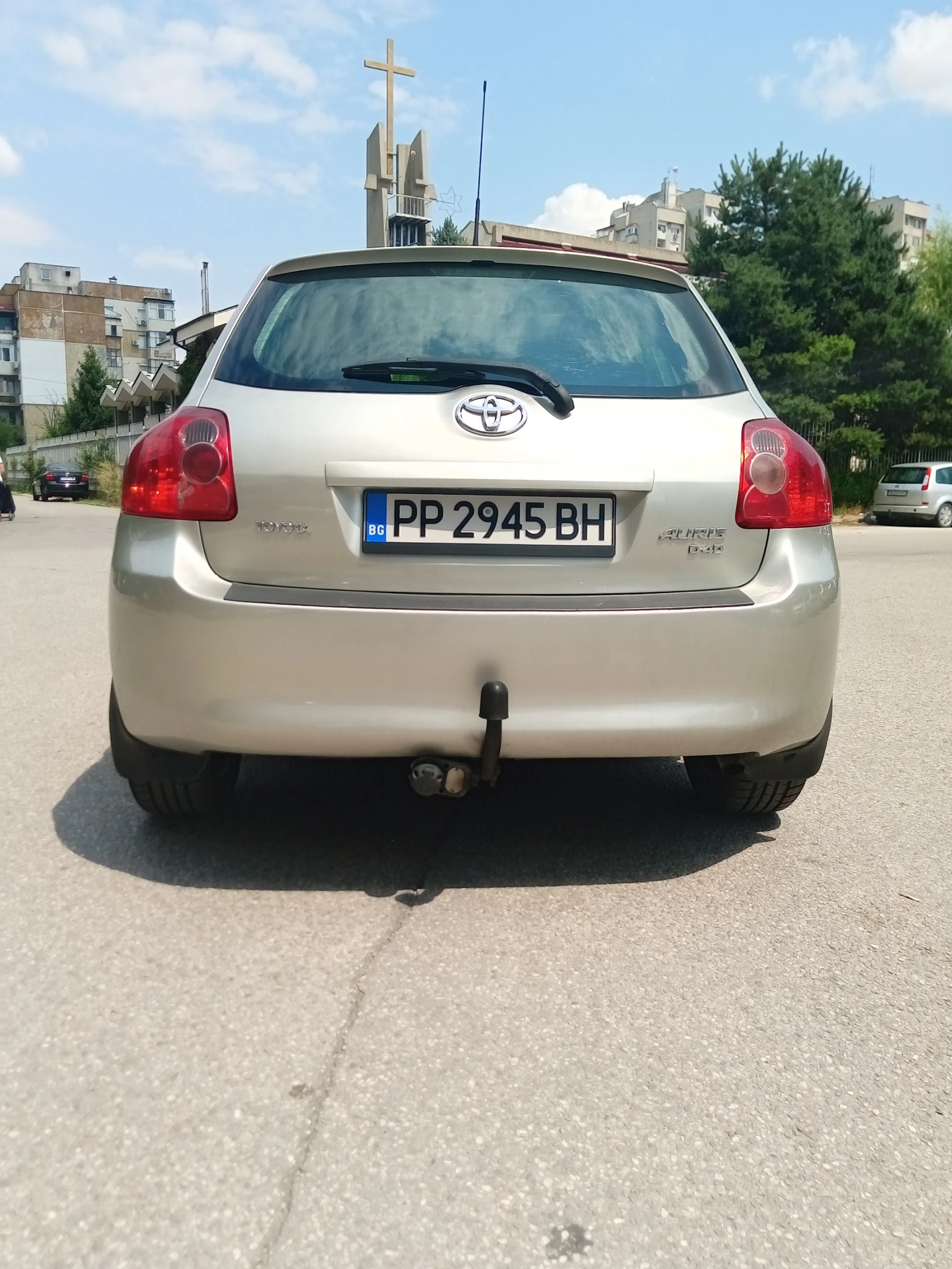Toyota Auris 1.4D4D Automatic - изображение 6