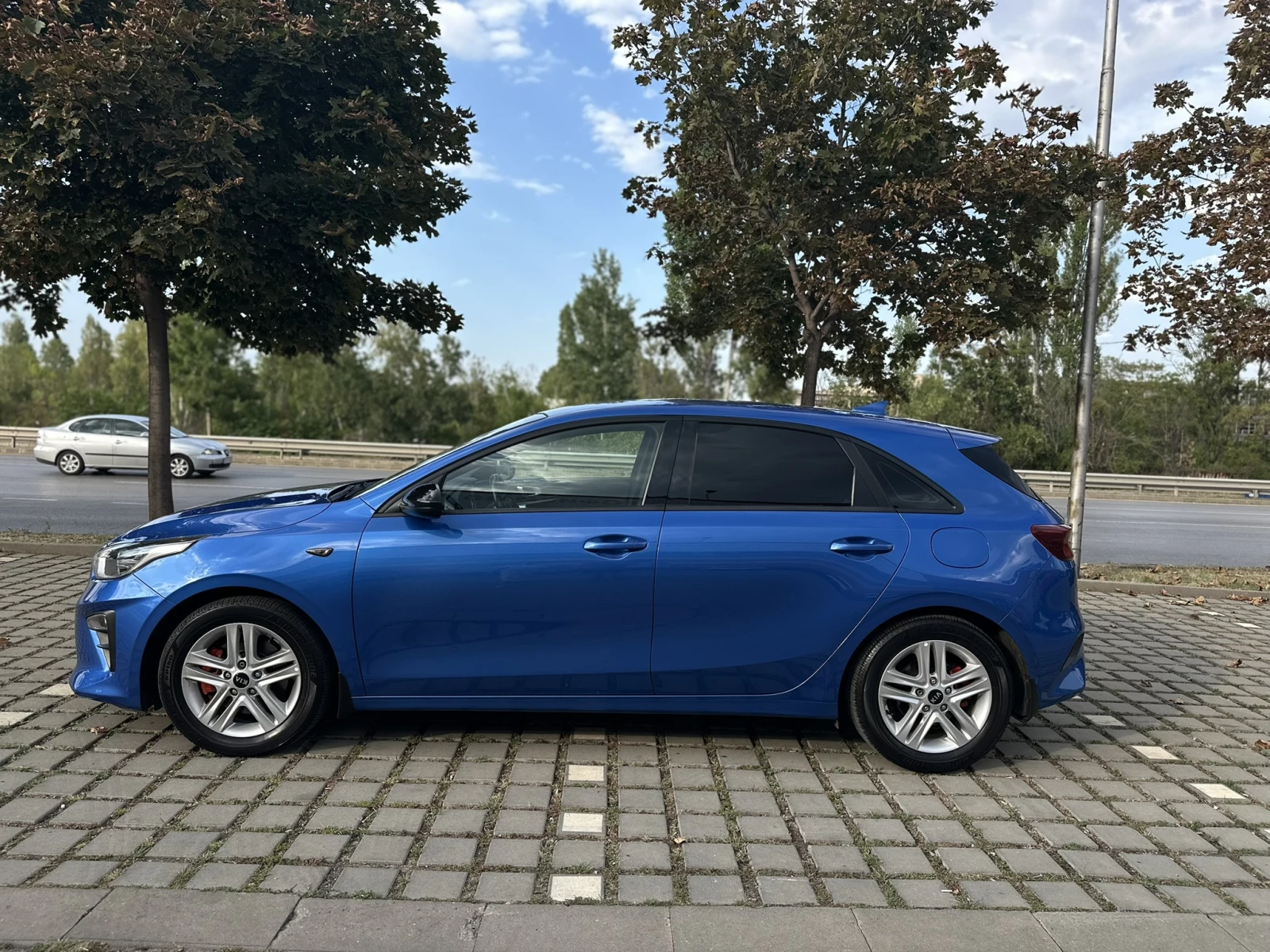 Kia Ceed 1.5 T-GDI Гаранционен - изображение 5