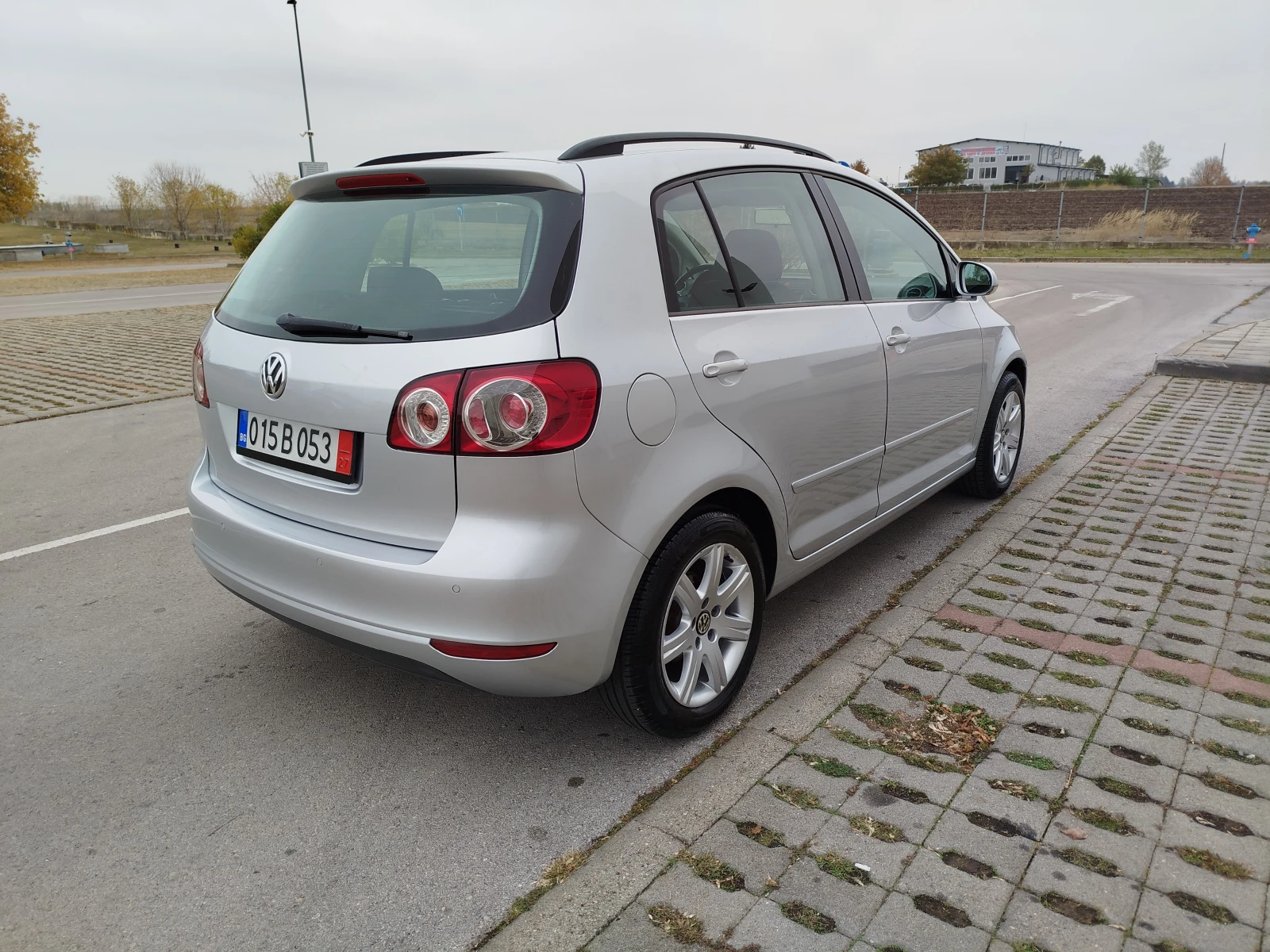 VW Golf Plus 1.4-80кс.Евро-5 - изображение 6