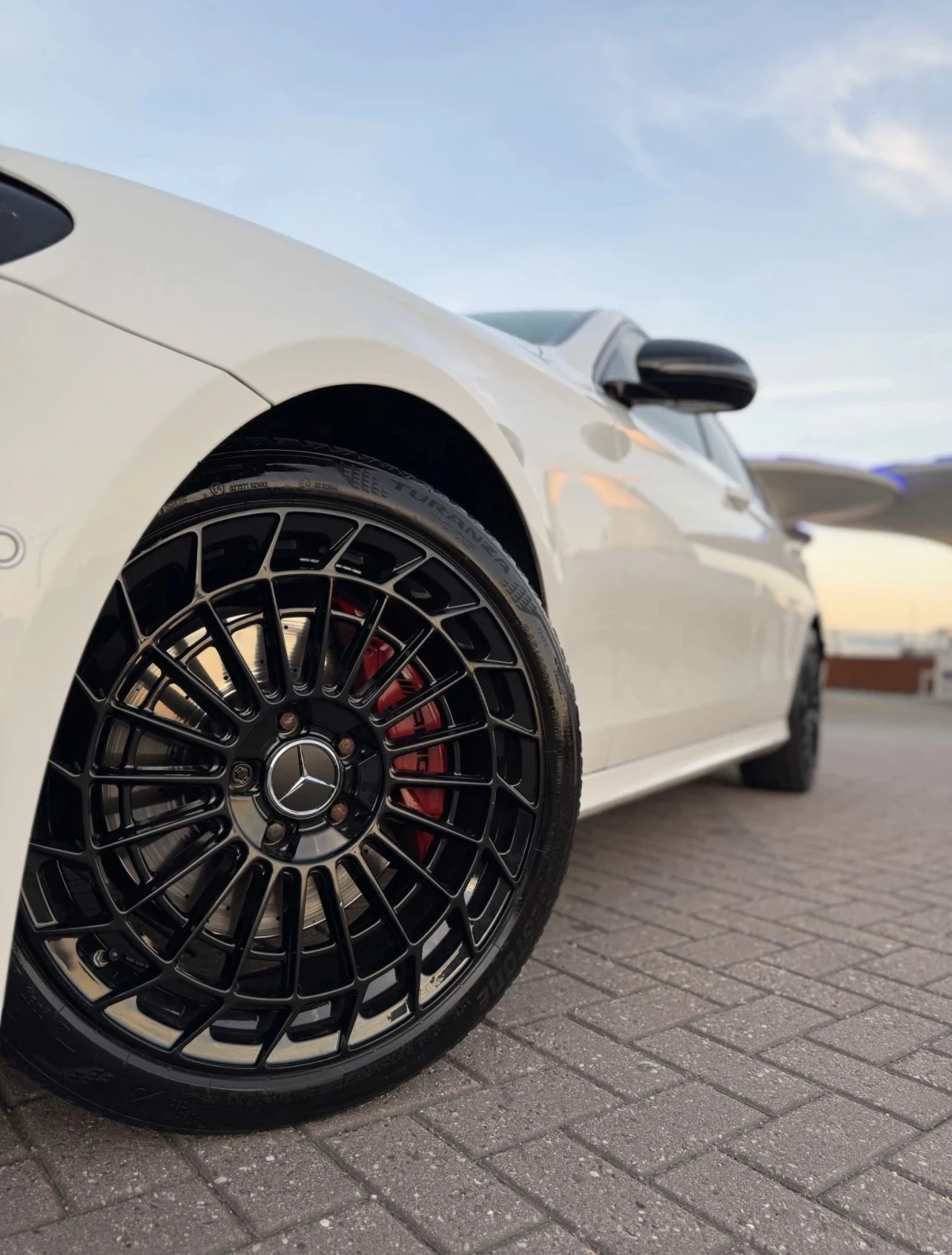 Mercedes-Benz E 220 AMG Pack, снимка 6 - Автомобили и джипове - 53435953