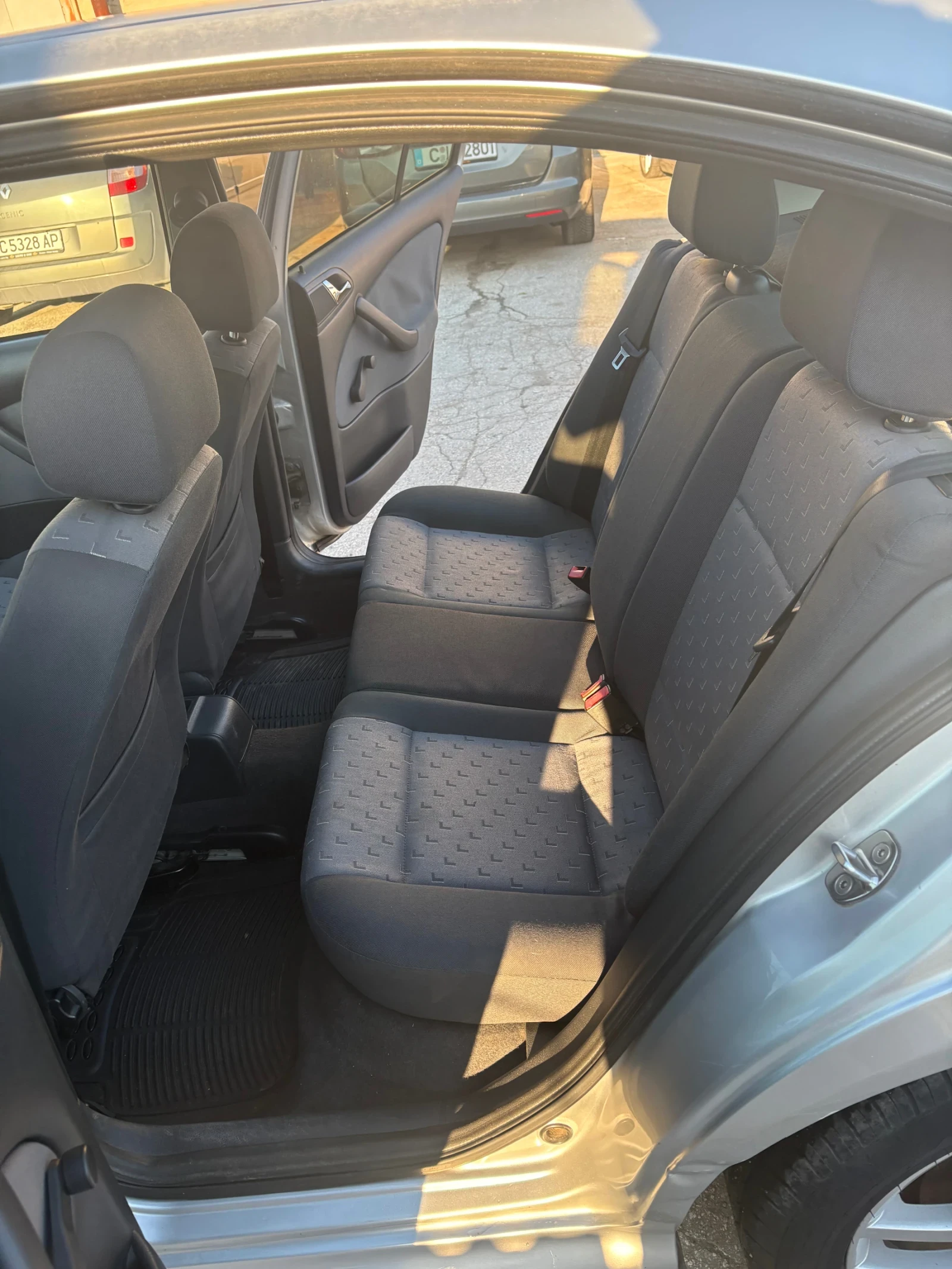 Skoda Octavia, снимка 5 - Автомобили и джипове - 54100945