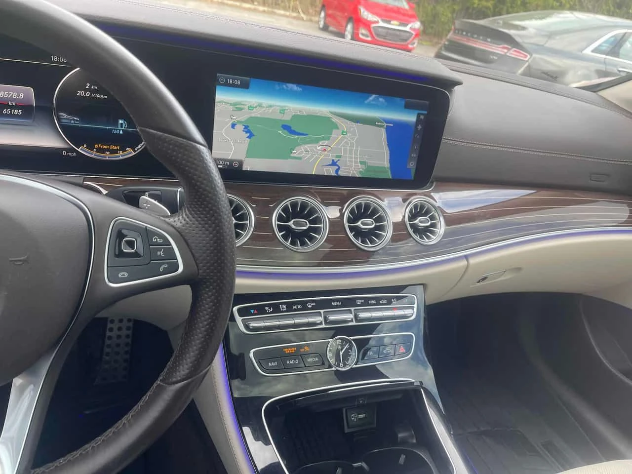 Mercedes-Benz E 400 * 360 * BURMESTER * ОБДУХВАНЕ * АМБИЕНТНО, снимка 9 - Автомобили и джипове - 54460359