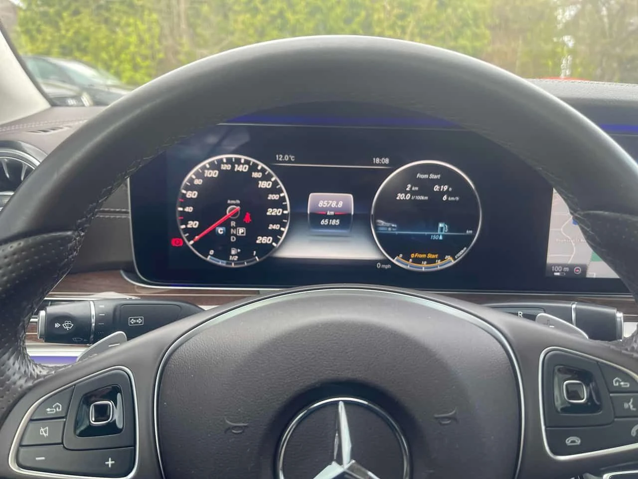 Mercedes-Benz E 400 * 360 * BURMESTER * ОБДУХВАНЕ * АМБИЕНТНО, снимка 17 - Автомобили и джипове - 54460359