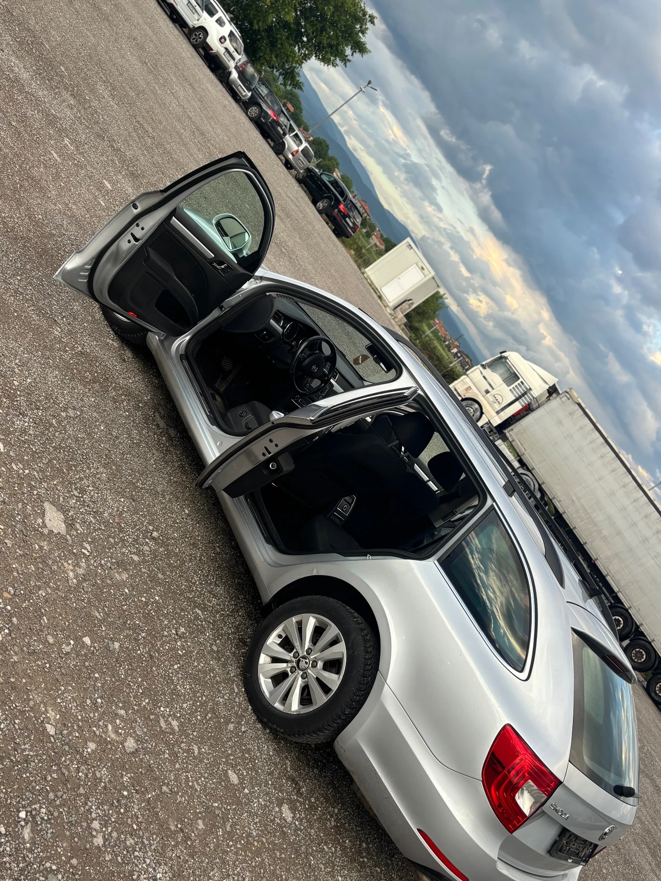 Skoda Superb НОВ ВНОС, снимка 7 - Автомобили и джипове - 54754913