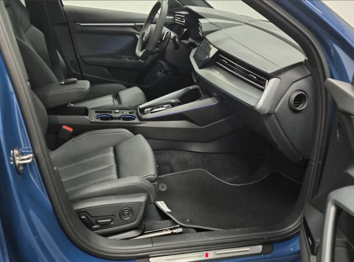 Audi A3 Quattro* Technik* S-line* 10k km* Head UP* м.Точки, снимка 6 - Автомобили и джипове - 55235403