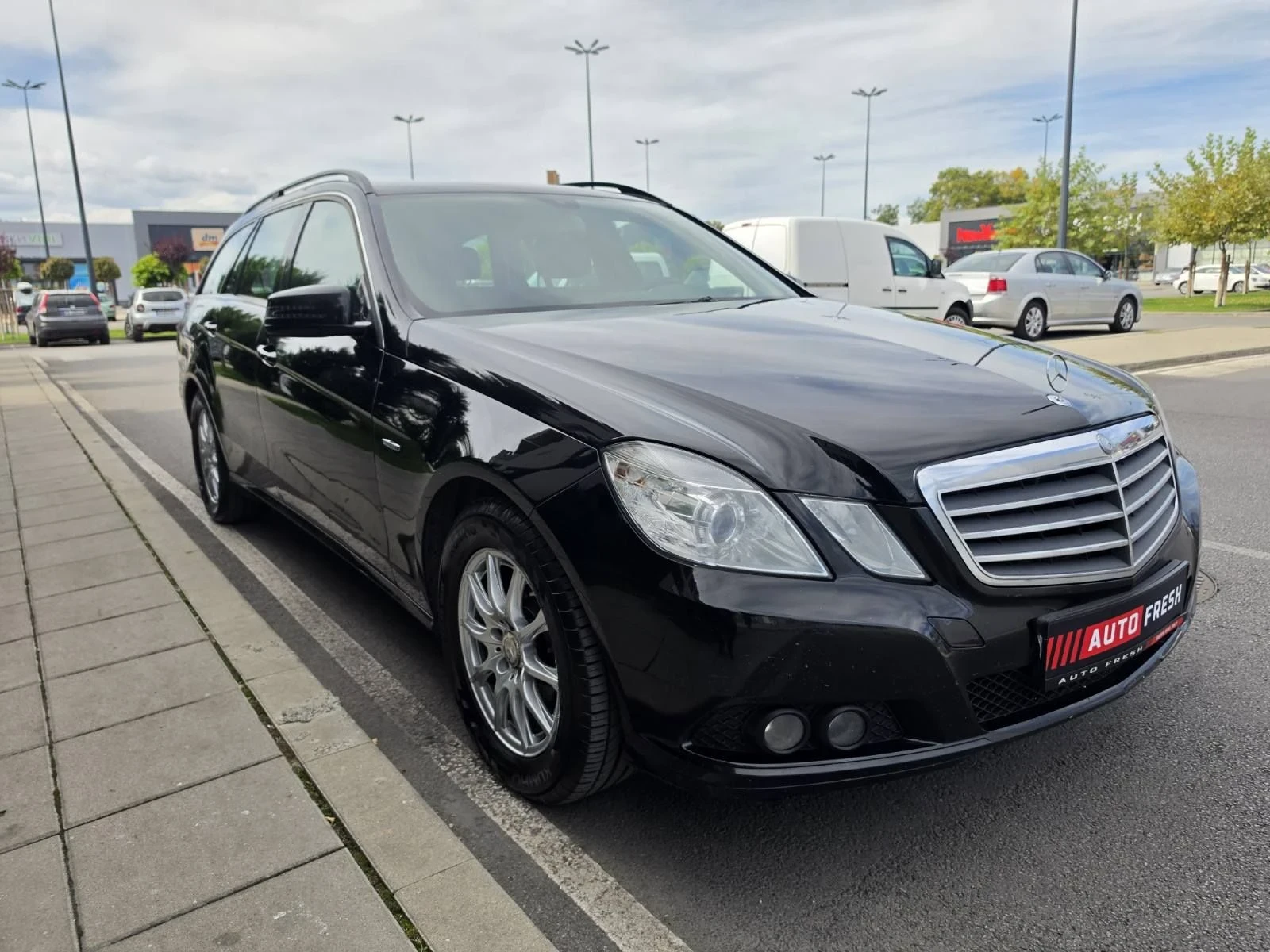 Mercedes-Benz E 250 Регистриран 