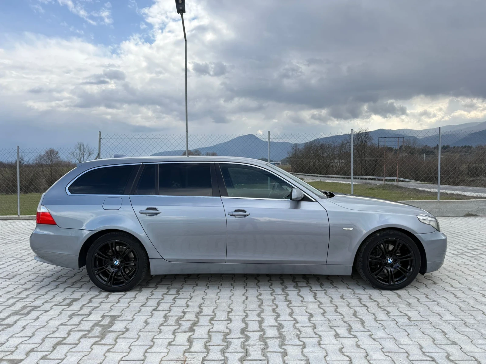 BMW 530, снимка 3 - Автомобили и джипове - 56702841