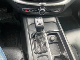 Volvo XC60 T5 MOMENTUM/PANO/LANE ASSIST/FULL DIGITAL/AWD, снимка 10