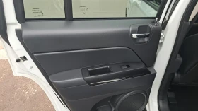 Jeep Compass 2.2CDI 4X4 - 4999 € / 9777.19 лв. - 83955142 6