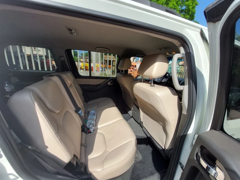 Nissan Pathfinder, снимка 5 - Автомобили и джипове - 52400873