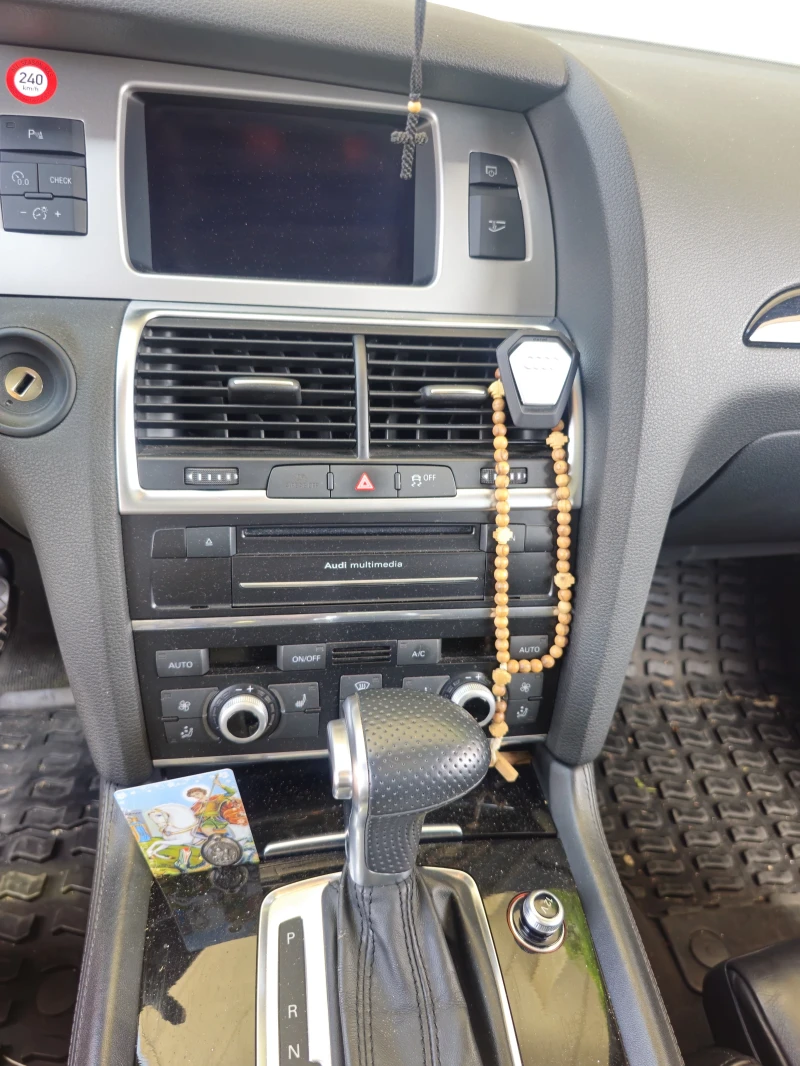 Audi Q7, снимка 4 - Автомобили и джипове - 51882785