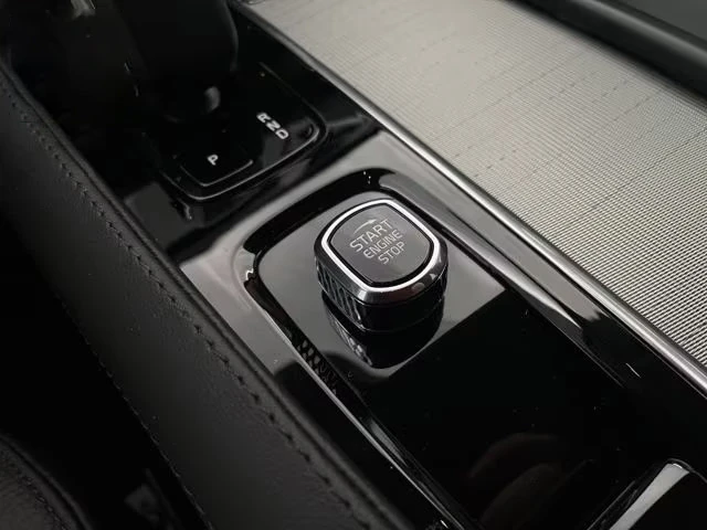 Volvo Xc90 RECHARGE/455HP/T8/7S/CAM/NAVI/LED/CPLAY/KLESS/683g, снимка 11 - Автомобили и джипове - 53030604