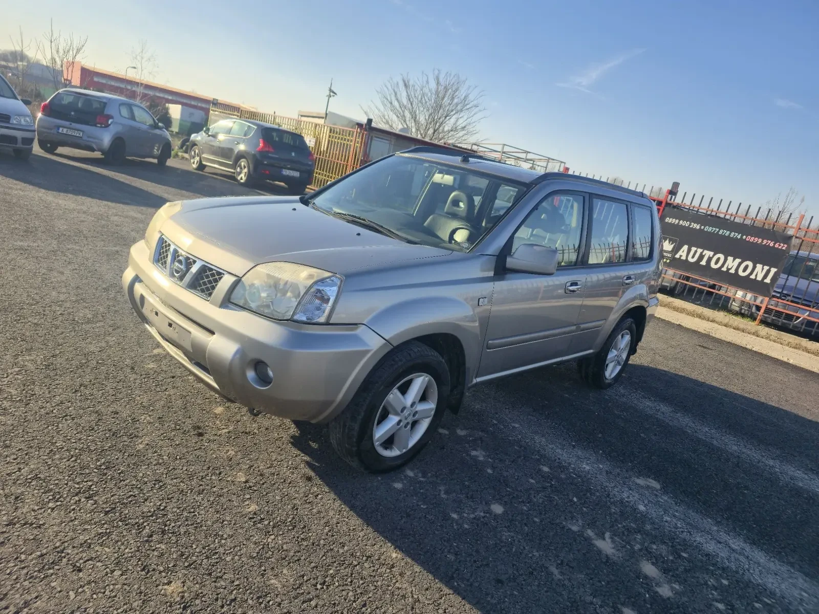 Nissan X-trail 2.2, снимка 3 - Автомобили и джипове - 53715632