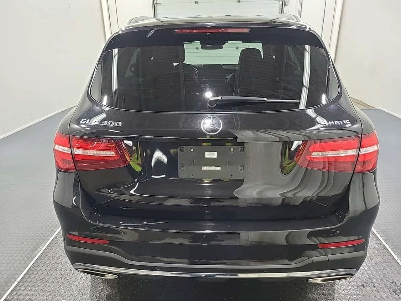 Mercedes-Benz GLC 300 * CARFAX * 2 КЛЮЧА * ПАНОРАМА * , снимка 6 - Автомобили и джипове - 54046783