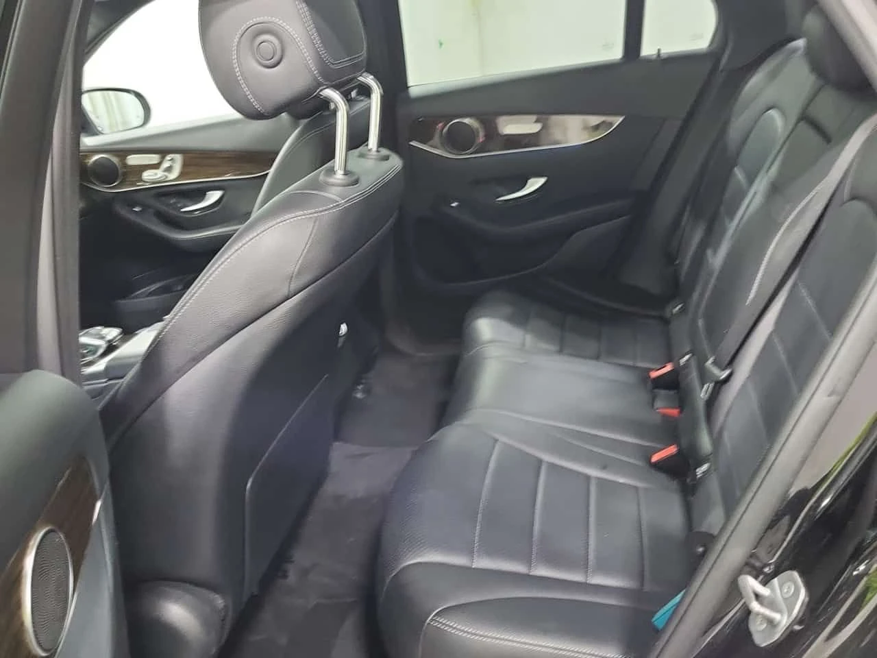 Mercedes-Benz GLC 300 * CARFAX * 2 КЛЮЧА * ПАНОРАМА * , снимка 14 - Автомобили и джипове - 54046783