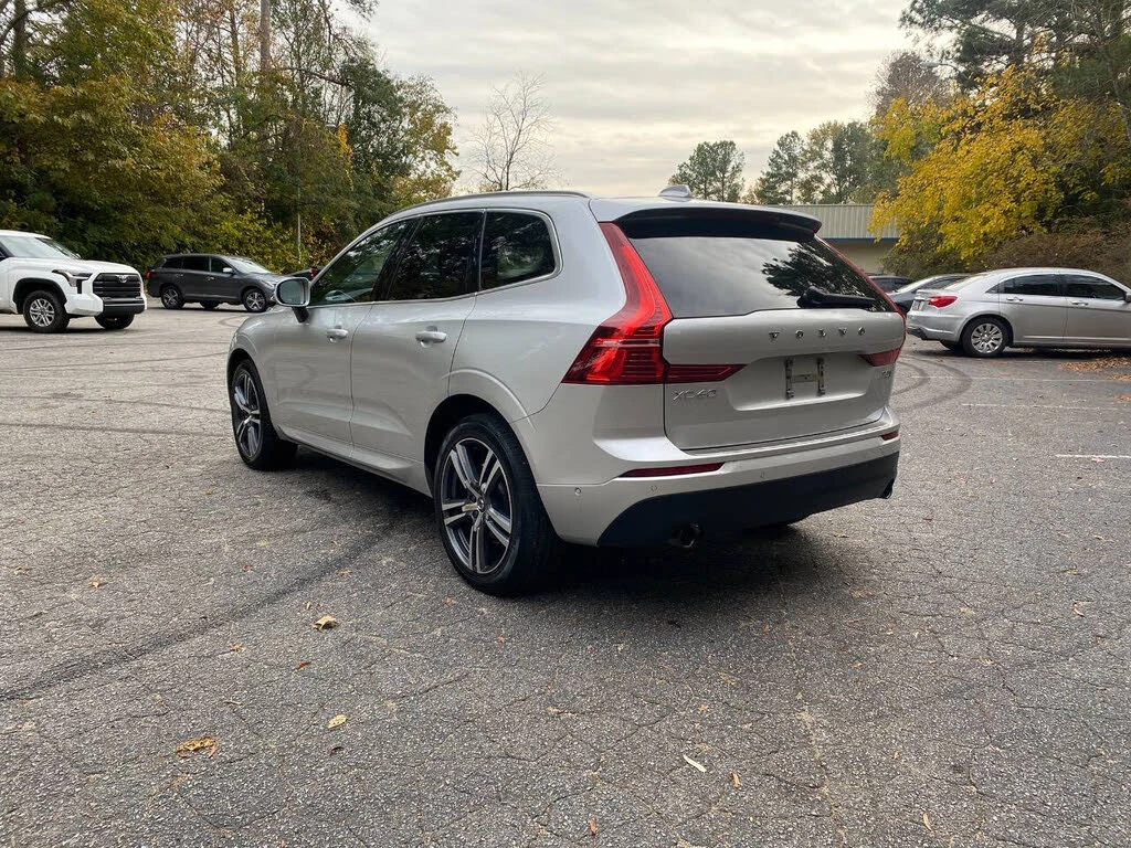Volvo XC60 T5 MOMENTUM/PANO/LANE ASSIST/FULL DIGITAL/AWD, снимка 5 - Автомобили и джипове - 54519567