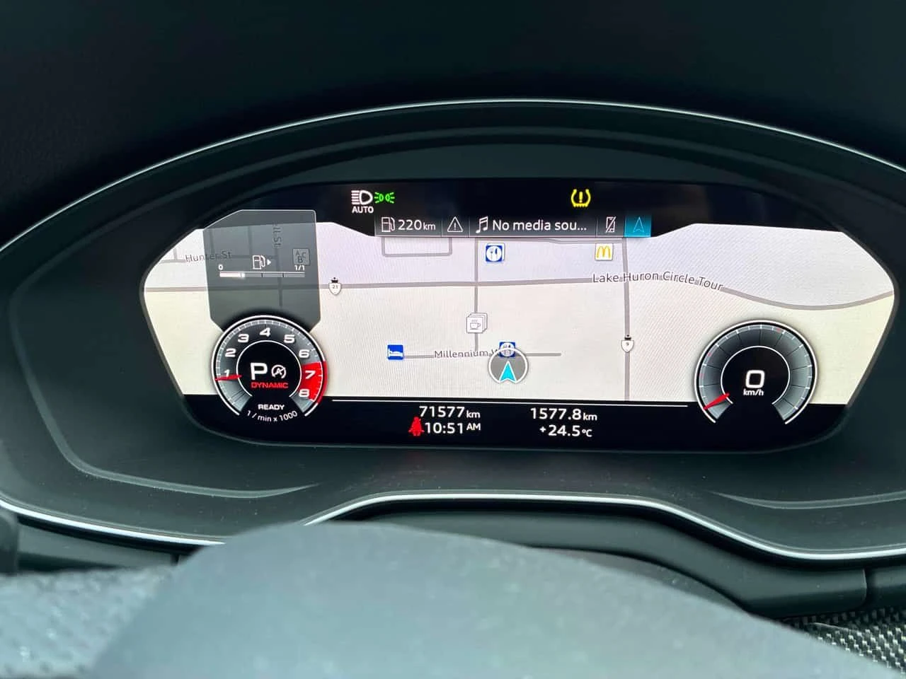 Audi SQ5 | Technik | DISTRONIC | 360 | HUD | ПАНОРАМА | B&O, снимка 8 - Автомобили и джипове - 54783316