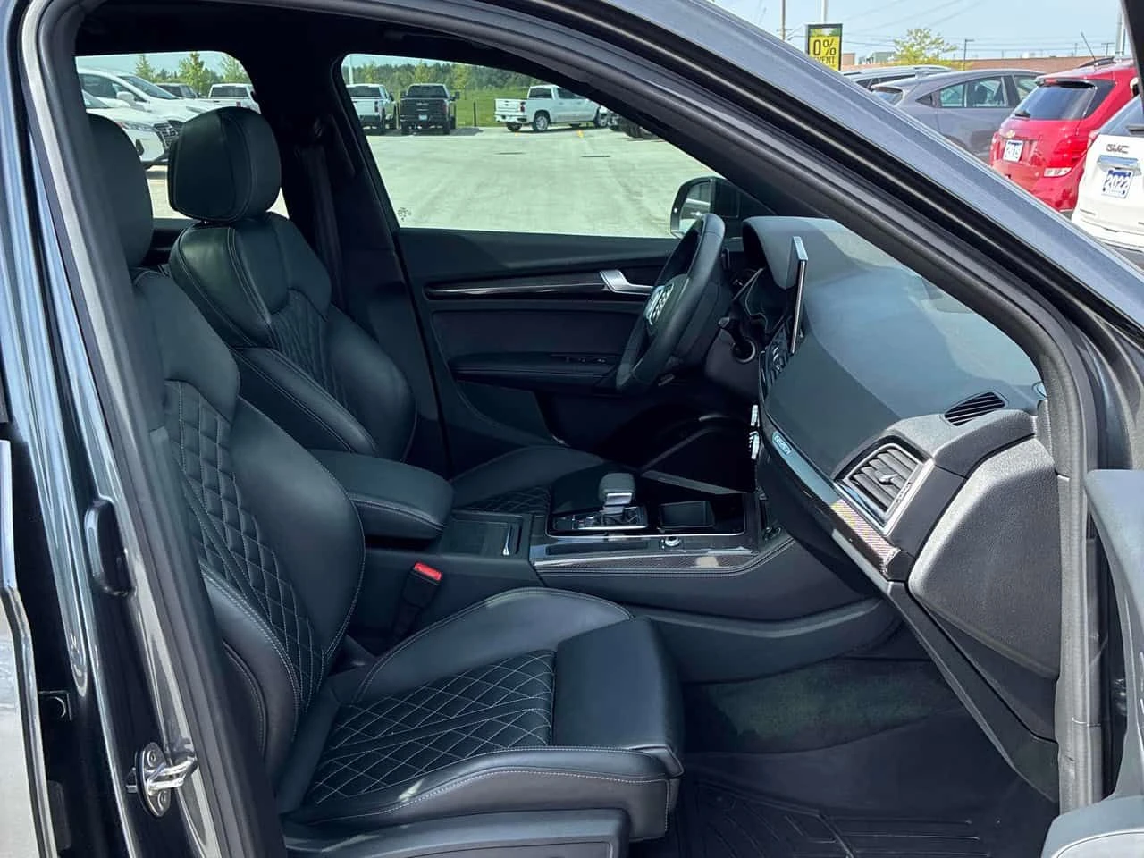 Audi SQ5 | Technik | DISTRONIC | 360 | HUD | ПАНОРАМА | B&O, снимка 12 - Автомобили и джипове - 54783316