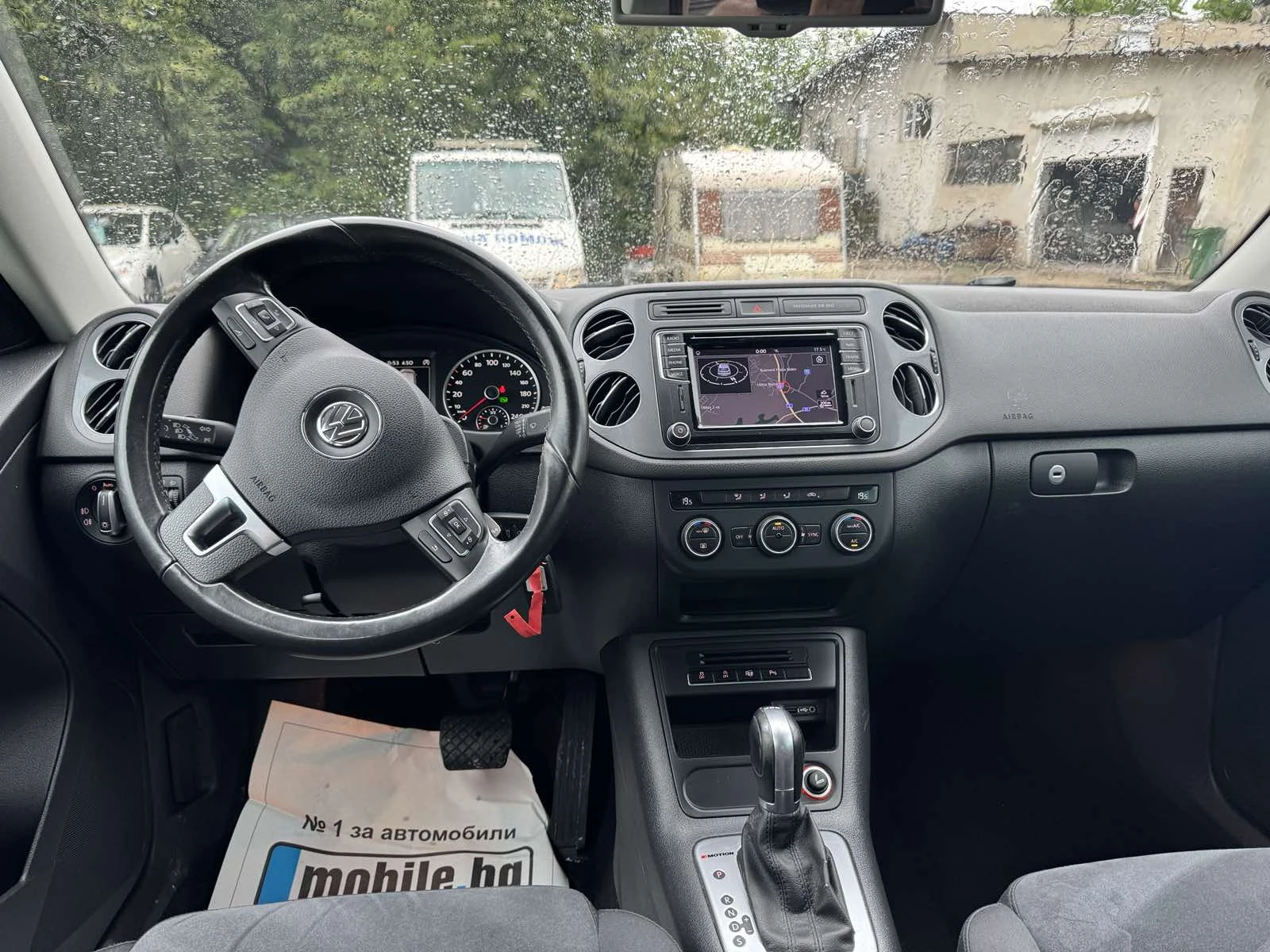 VW Tiguan 2000TDI/DSG, 150kc/4x4, снимка 8 - Автомобили и джипове - 55263540