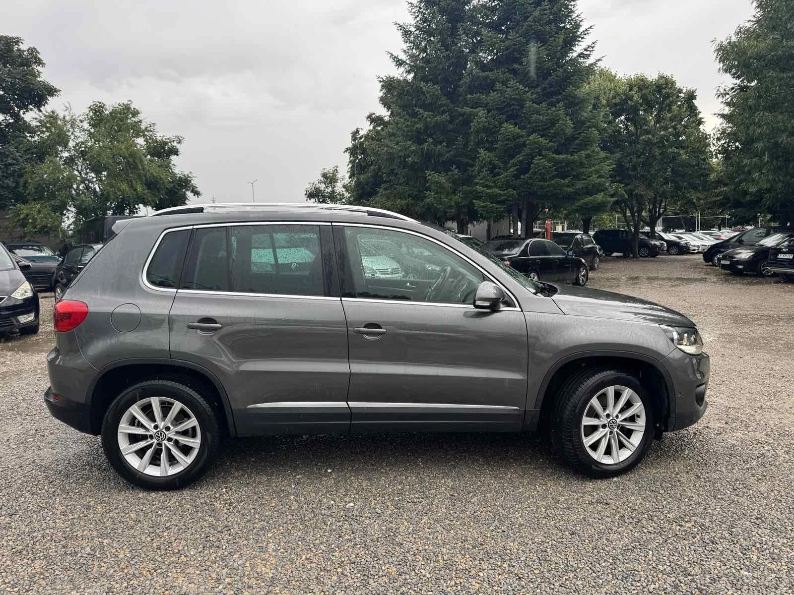 VW Tiguan 2000TDI/DSG, 150kc/4x4, снимка 15 - Автомобили и джипове - 55263540