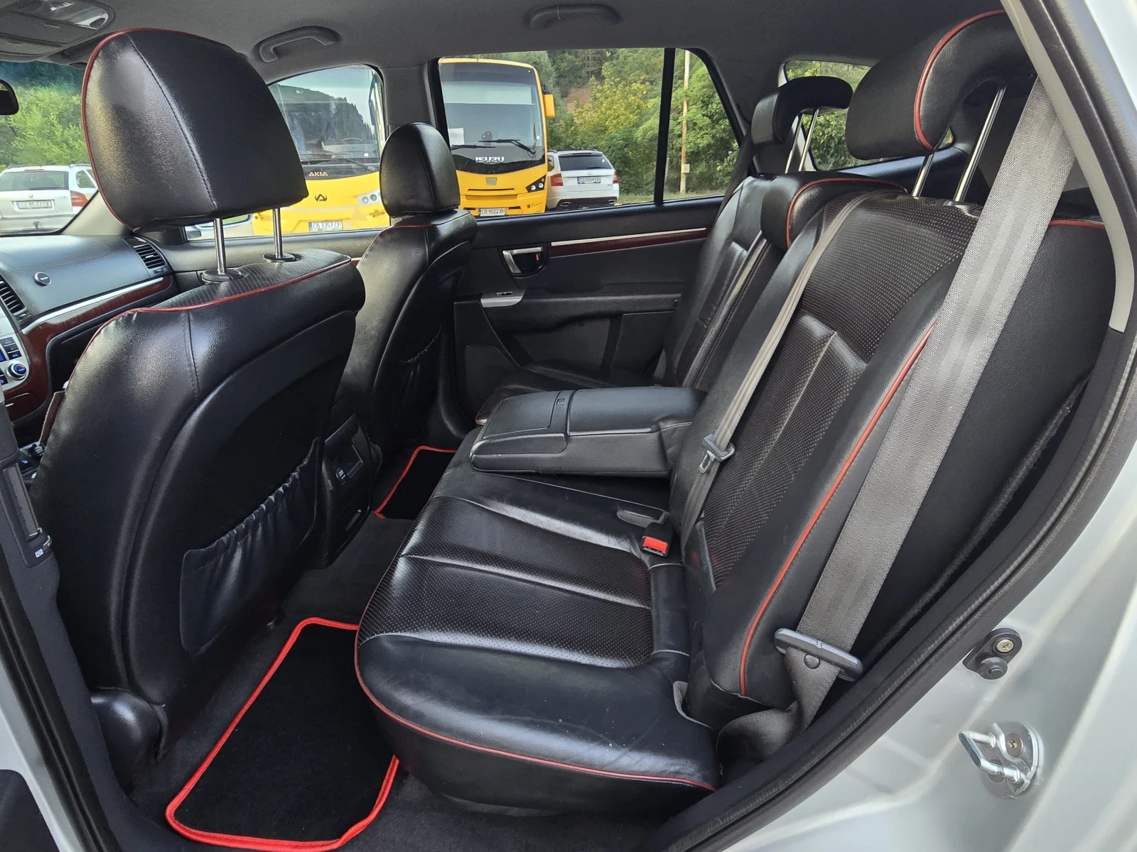 Hyundai Santa fe Топ състояние внос Италия, снимка 11 - Автомобили и джипове - 55547765