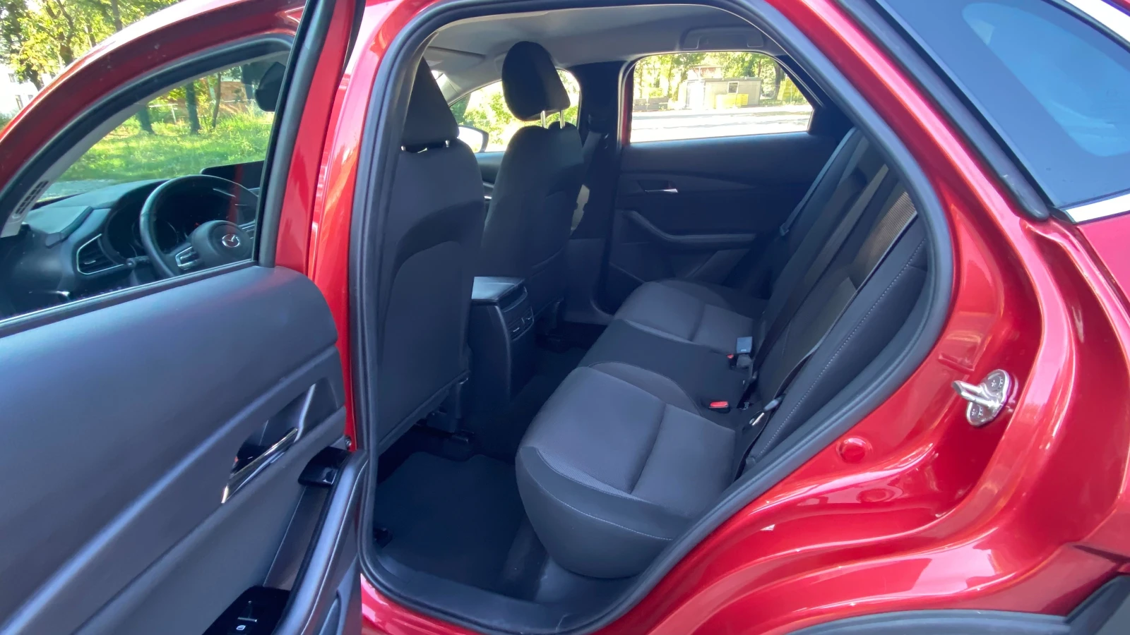 Mazda CX-30, снимка 10 - Автомобили и джипове - 55772522