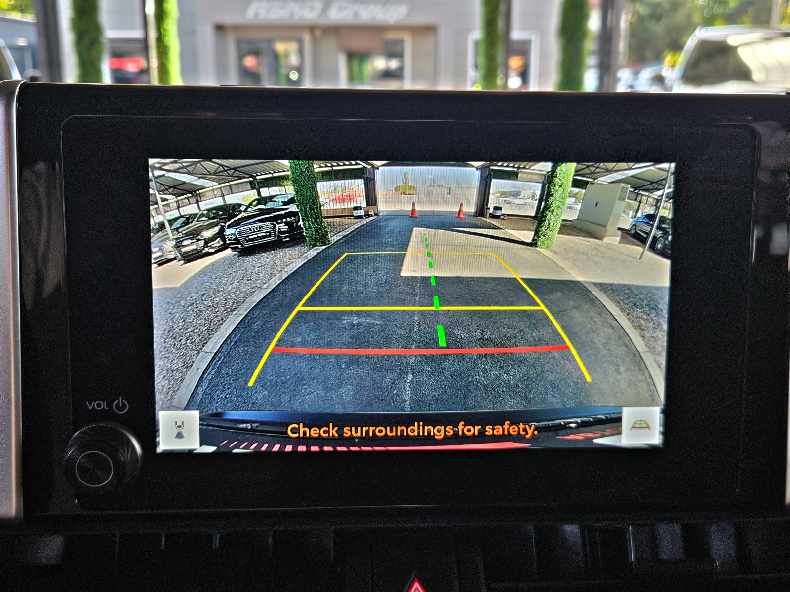 Toyota Rav4 MULTI-TERRAIN/CAMERA/CAR PLAY/ПОДГРЕВ/BLIND SPOT, снимка 14 - Автомобили и джипове - 56008078