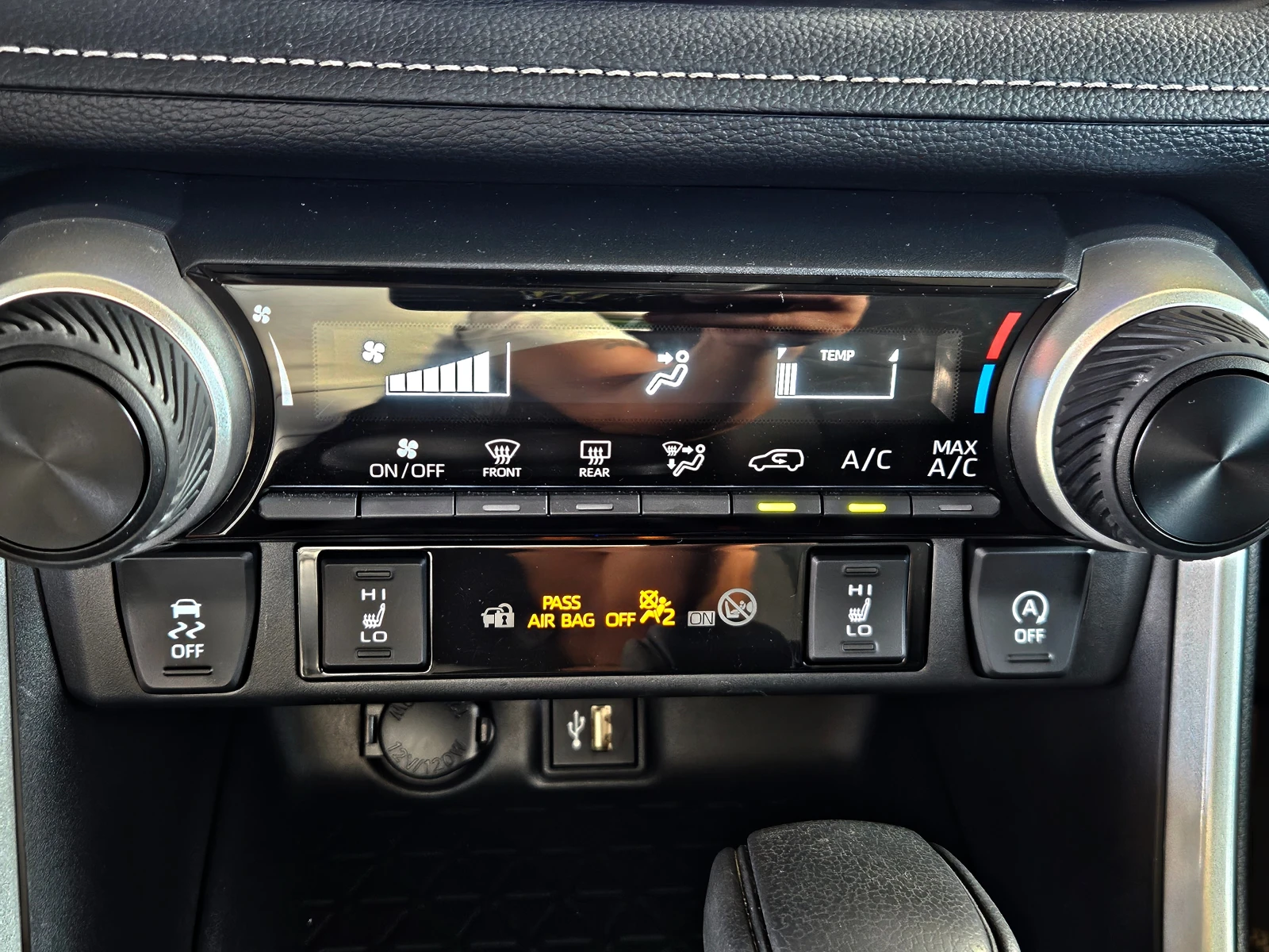 Toyota Rav4 MULTI-TERRAIN/CAMERA/CAR PLAY/ПОДГРЕВ/BLIND SPOT, снимка 12 - Автомобили и джипове - 56008078