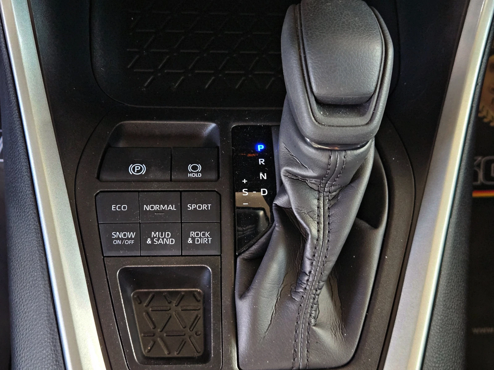 Toyota Rav4 MULTI-TERRAIN/CAMERA/CAR PLAY/ПОДГРЕВ/BLIND SPOT, снимка 10 - Автомобили и джипове - 56008078