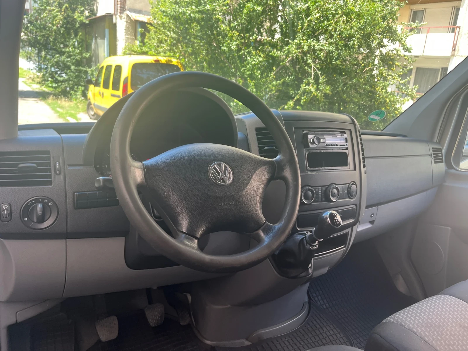 VW Crafter, снимка 13 - Бусове и автобуси - 55155871
