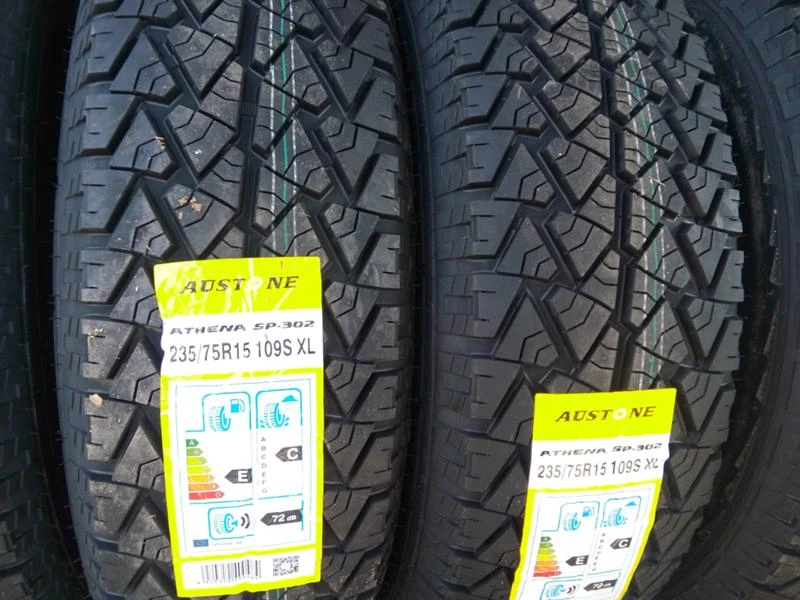 Гуми Всесезонни 235/75R15, снимка 2 - Гуми и джанти - 45649511