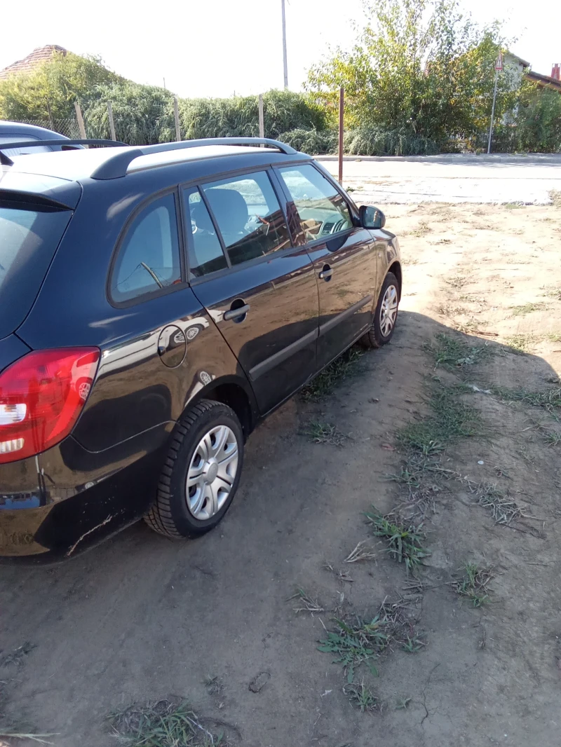 Skoda Fabia, снимка 5 - Автомобили и джипове - 47640607