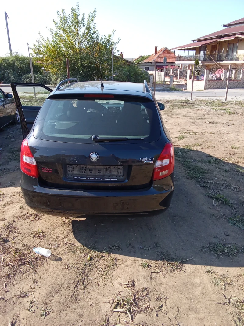 Skoda Fabia, снимка 4 - Автомобили и джипове - 47640607