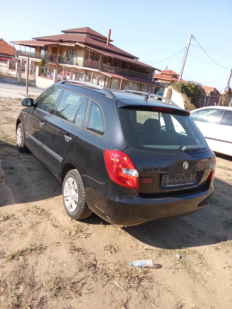 Skoda Fabia, снимка 2 - Автомобили и джипове - 47640607