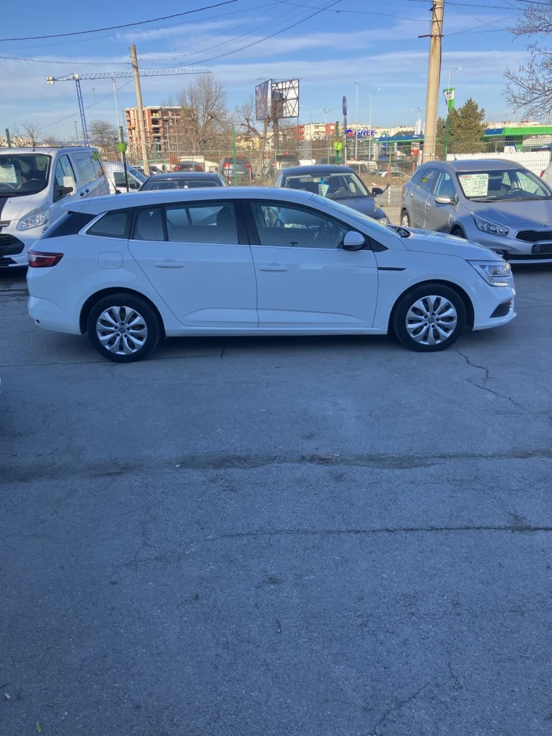 Renault Megane 1.5DCI, снимка 8 - Автомобили и джипове - 49538476