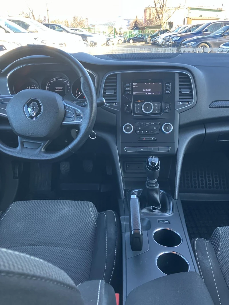 Renault Megane 1.5DCI, снимка 10 - Автомобили и джипове - 49538476