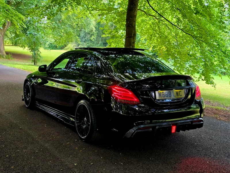 Mercedes-Benz C 63 AMG 680 коня Stage 2 Full Carbon Fiber pack, снимка 10 - Автомобили и джипове - 52589591