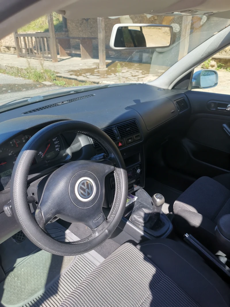 VW Golf, снимка 2 - Автомобили и джипове - 52570650