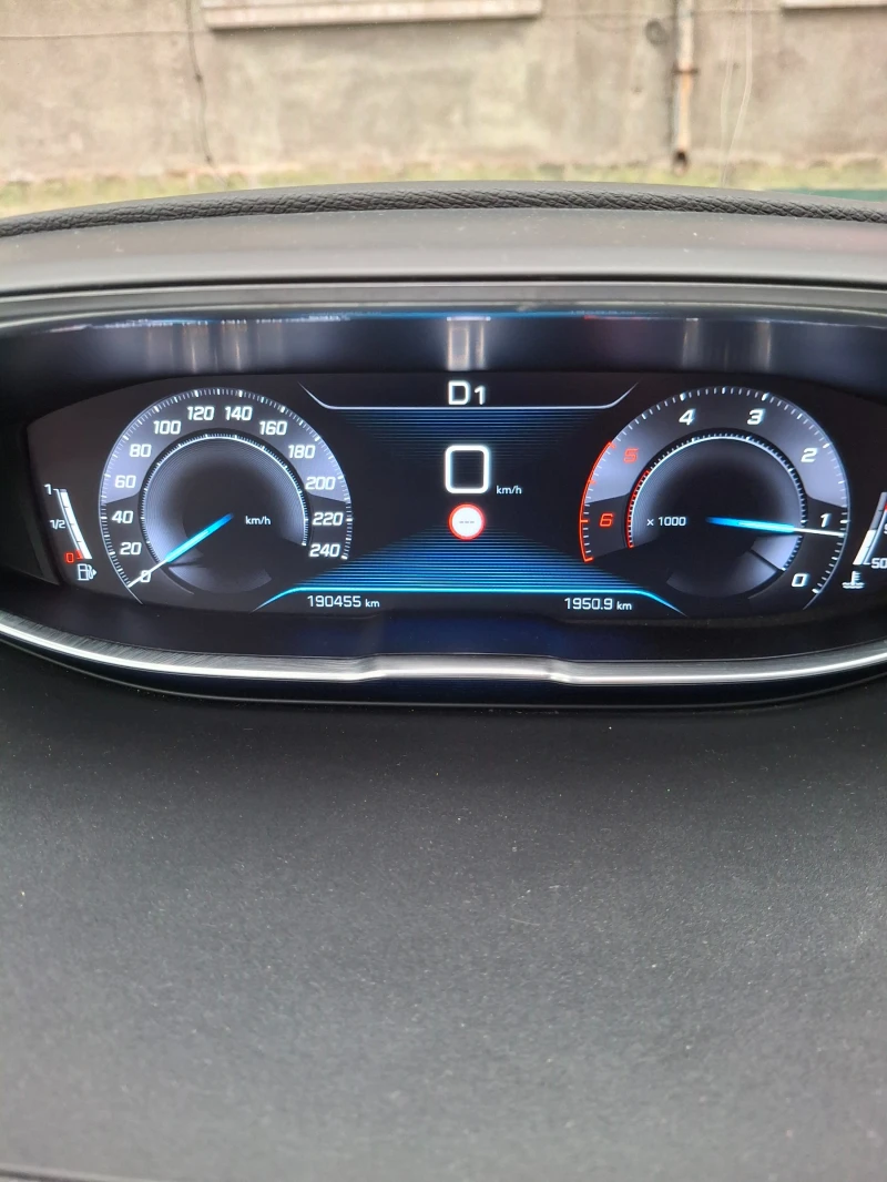 Peugeot 5008, снимка 7 - Автомобили и джипове - 53223283