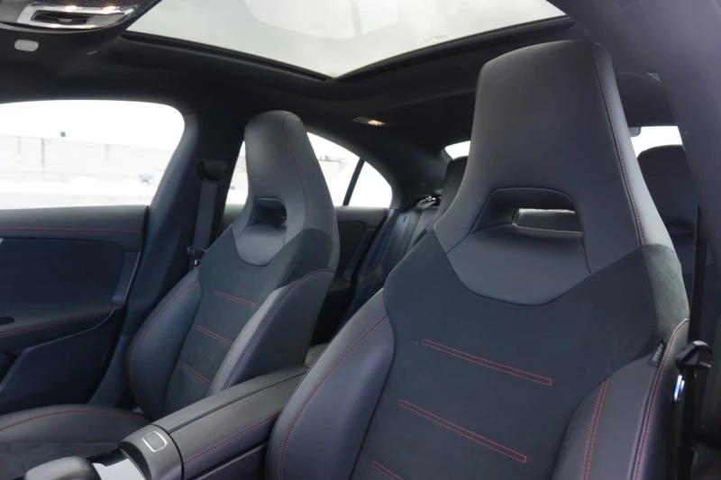 Mercedes-Benz CLA 250 4MATIC * Панорама * KEYLESS * AMG пакет * Carfax , снимка 13 - Автомобили и джипове - 53460498