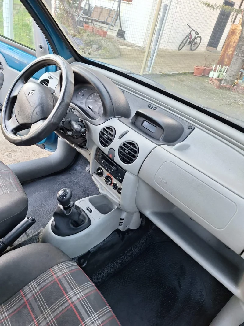 Renault Kangoo 1.9, снимка 4 - Автомобили и джипове - 53475993