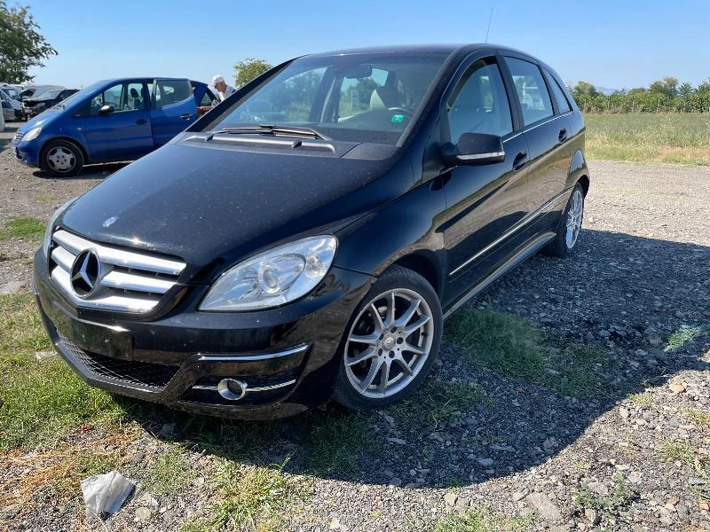 Mercedes-Benz B 200 Фейслифт на части  - [1] 