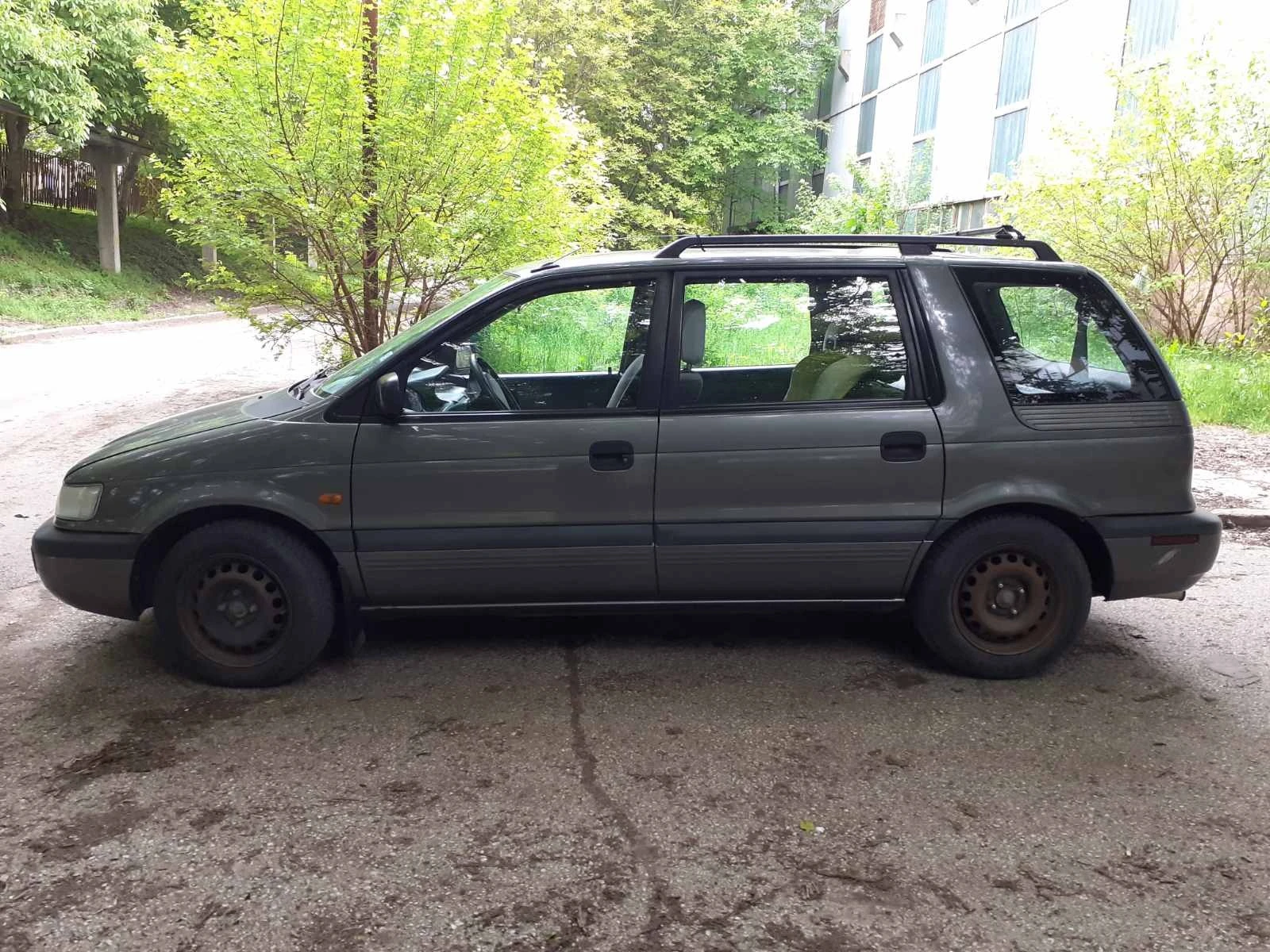 Mitsubishi Space wagon  - изображение 5